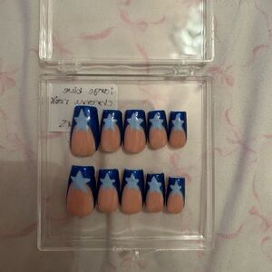 BLUE CHROME STAR NAILS